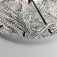 Clock face with lines