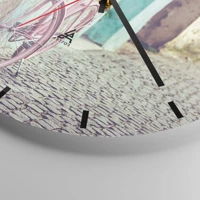 Clock face with lines