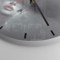 Clock face with lines