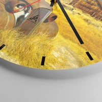 Clock face with lines