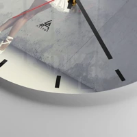 Clock face with lines