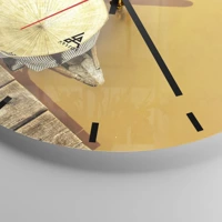 Clock face with lines