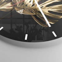 Clock face with lines