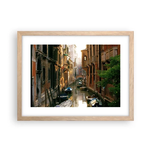 Poster in light oak frame - In a Venetian Alley - 40x30 cm