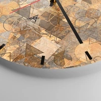 Clock face with lines