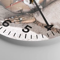 Clock face with numbers