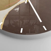 Clock face with lines