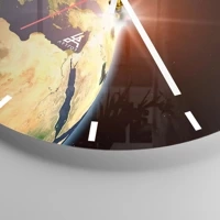Clock face with lines