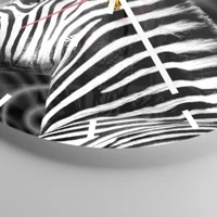 Clock face with lines