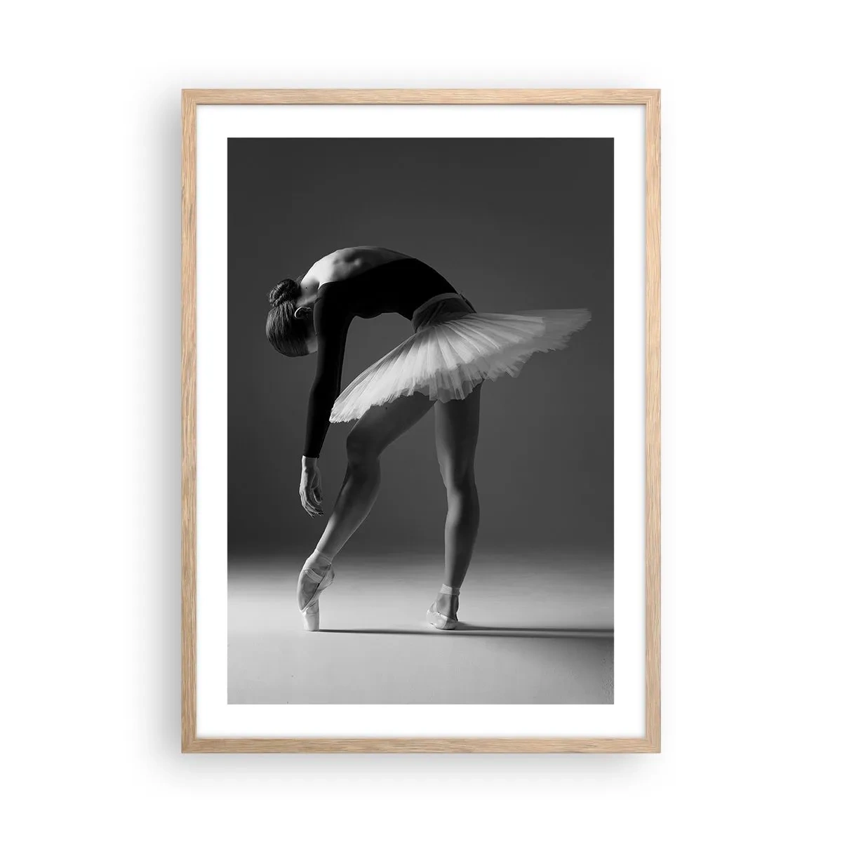Poster in light oak frame - Belle Ballet Dancer - 50x70 cm