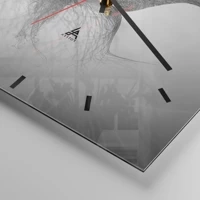 Clock face with lines