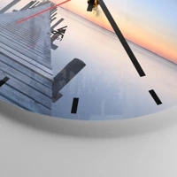 Clock face with lines