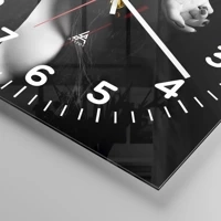 Clock face with numbers