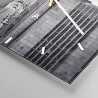 Clock face with lines