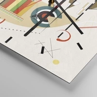 Clock face with lines