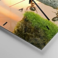 Clock face with lines