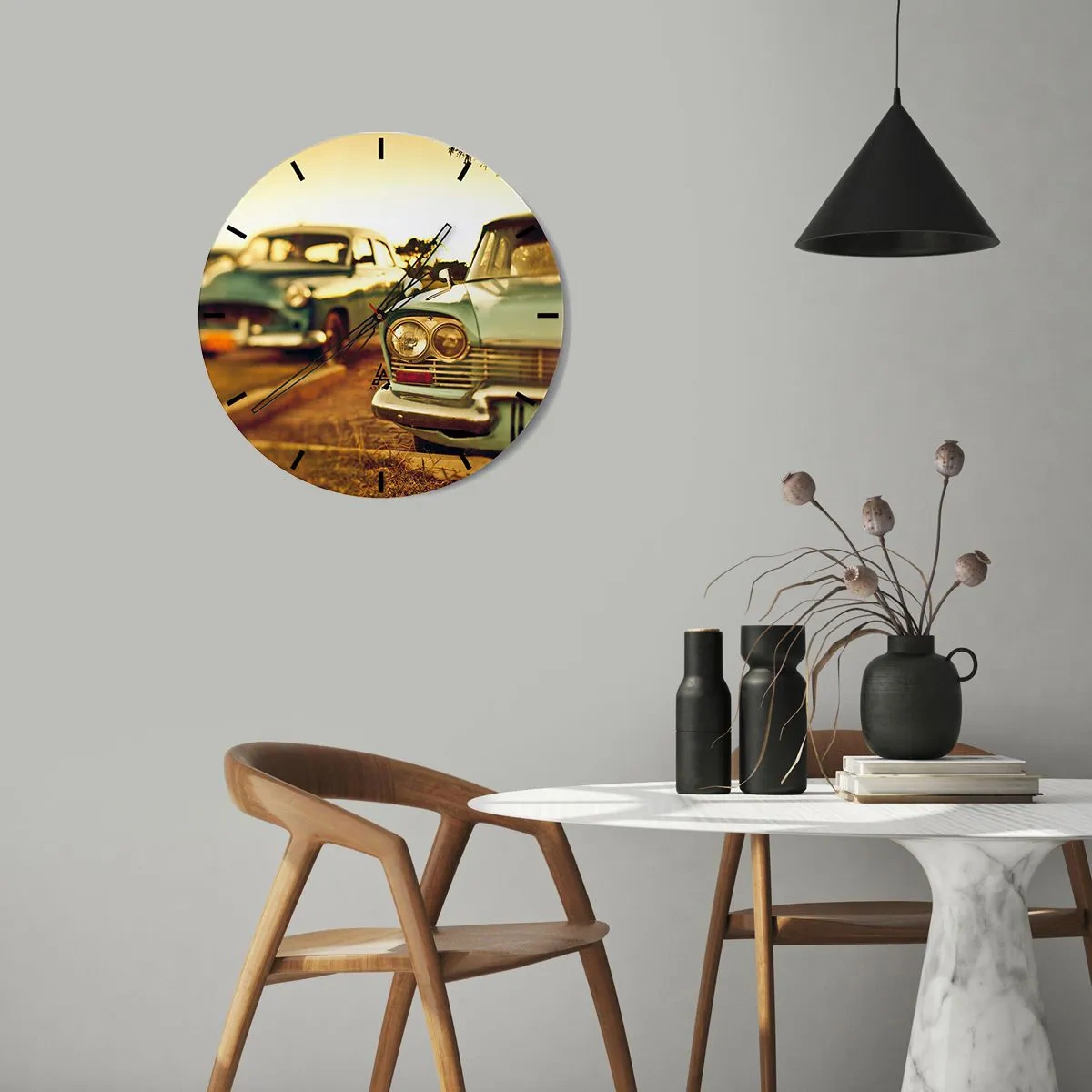 Wall clock - Clock on glass - Two classic retro cars against a sunset background - 30x30cm - We Wait and See - Modern wall decoration for the living room, kitchen, and bedroom ARTTOR
