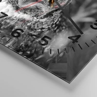 Clock face with numbers