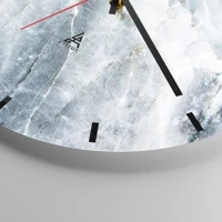 Clock face with lines