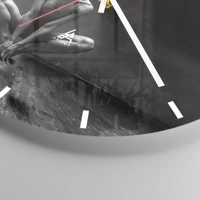 Clock face with lines