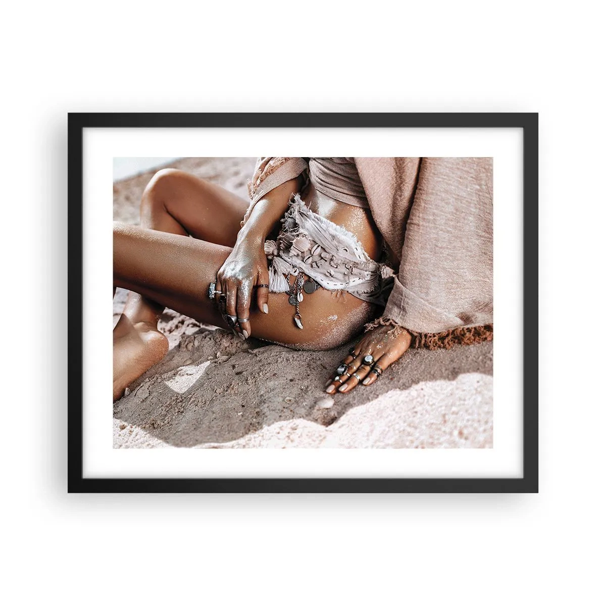 Poster in black frame - Thrown Out by the Waves - 50x40 cm