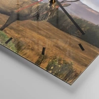 Clock face with lines