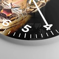 Clock face with numbers