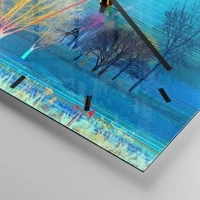 Clock face with lines