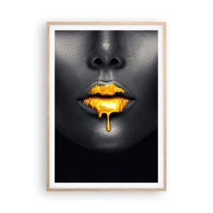 Poster in light oak frame - Golden Lips - 70x100 cm