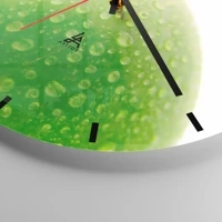 Clock face with lines