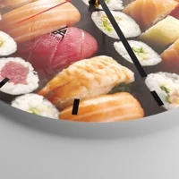 Clock face with lines