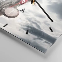 Clock face with lines