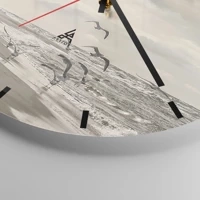 Clock face with lines