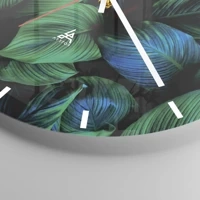 Clock face with lines