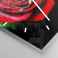 Clock face with lines