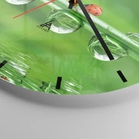 Clock face with lines