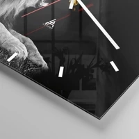 Clock face with lines