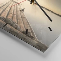 Clock face with lines