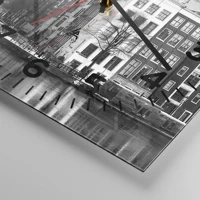 Clock face with numbers