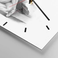 Clock face with lines