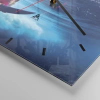 Clock face with lines