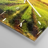 Clock face with lines