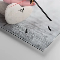 Clock face with lines