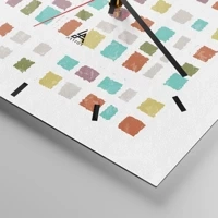 Clock face with lines