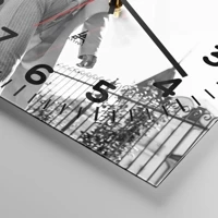 Clock face with numbers