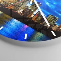 Clock face with lines