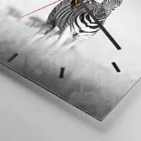 Clock face with lines