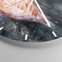 Clock face with lines