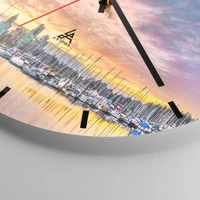 Clock face with lines