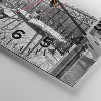 Clock face with numbers